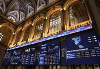 El Ibex cierra la semana un 0,9% a la baja tras la entrada de STC en Telefónica y a la espera del BCE