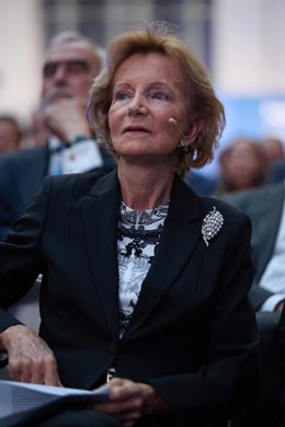 Archivo - La presidenta de la Asociación Española de Empresas de Consultoría (AEC) y ex vicepresidenta del Gobierno, Elena Salgado.