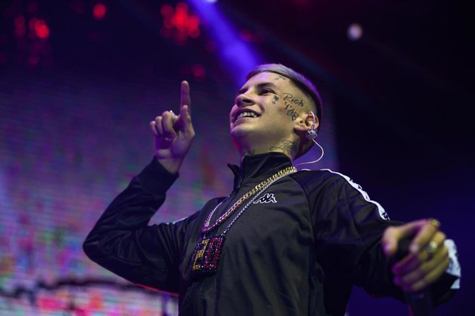 Archivo - El cantante argentino L-Gante