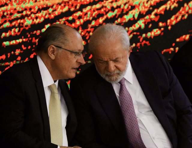 Archivo - El vicepresidente Brasil, Geraldo Ackmin, y el presidente del país, Luiz Inácio Lula da Silva