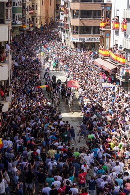 Segorbe (Castellón) vive una "multitudinaria" sexta Entrada de Toros y Caballos con la asistencia de 20.000 personas