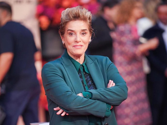 La actriz Anabel Alonso en la alfombra naranja previa a la gala de clausura del FesTVal de Vitoria - Gasteiz.