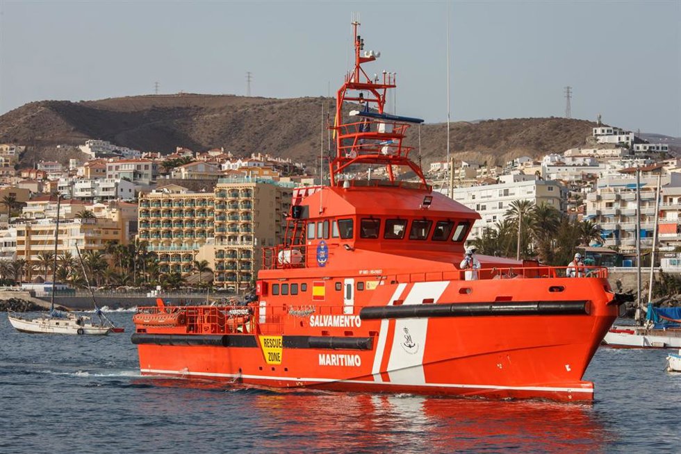 Archivo - La embarcación Salvamento Marítimo Guardamar Talía a su llegada al muelle de Arguineguín con varias decenas de migrantes, a 28 de agosto de 2021, en Arguineguín, Mogán, Gran Canaria, (España). El muelle de Arguineguín recibe este sábado a la