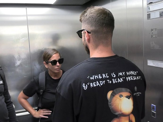 ANABEL PANTOJA LLEGA A SEVILLA ACOMPAÑADA POR SU CHICO, DAVID RODRÍGUEZ