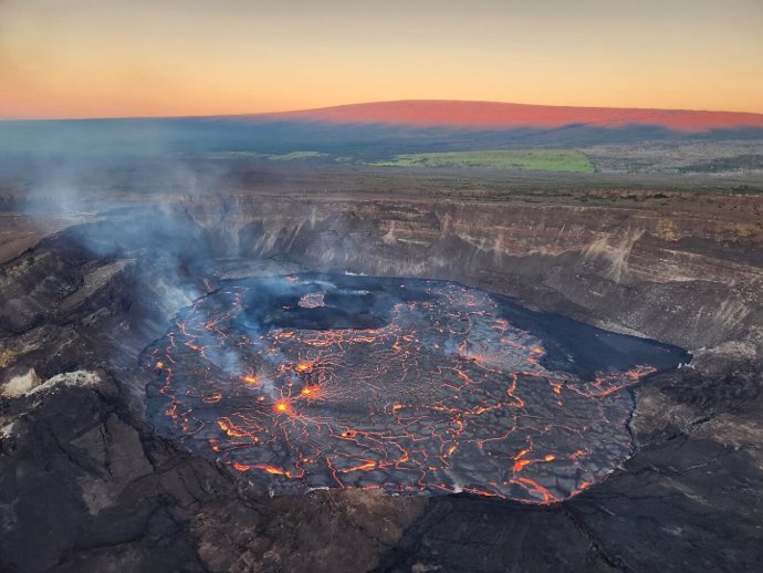 Archivo - Imagen de archivo del volcán Kilauea en erupción.