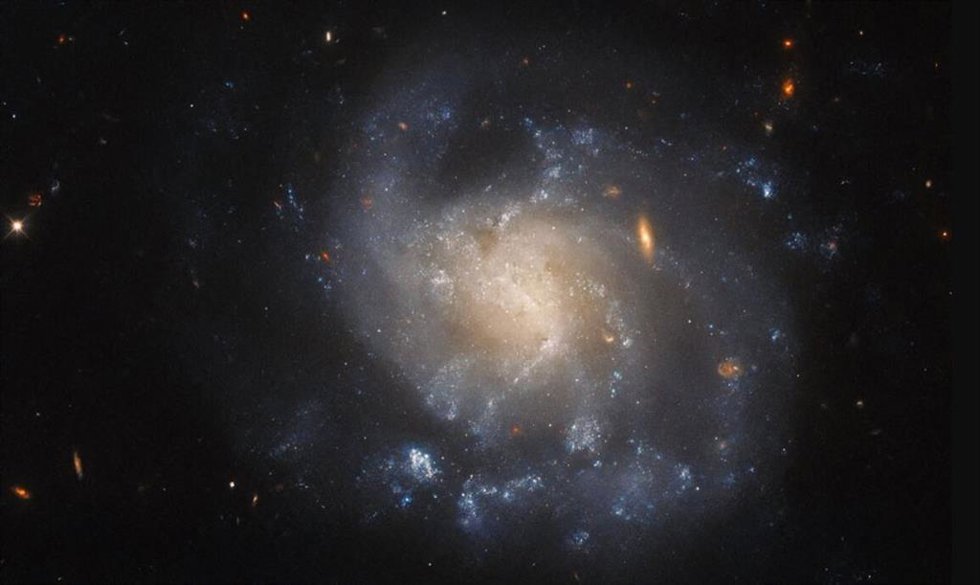 Galaxia IC 1776