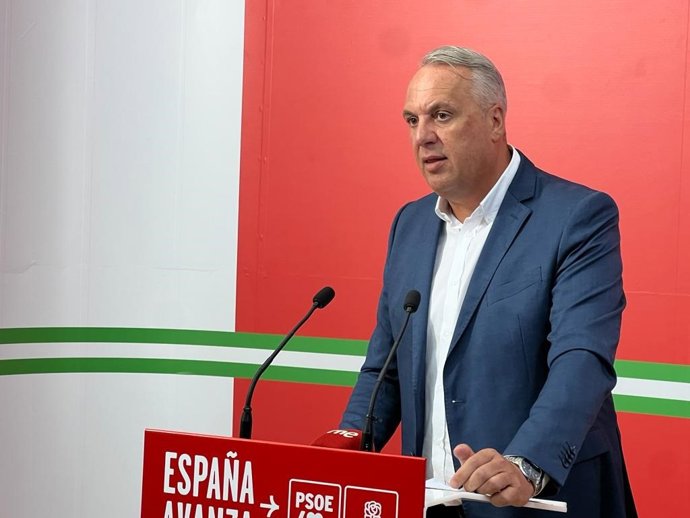 Ruiz Boix en rueda de prensa.