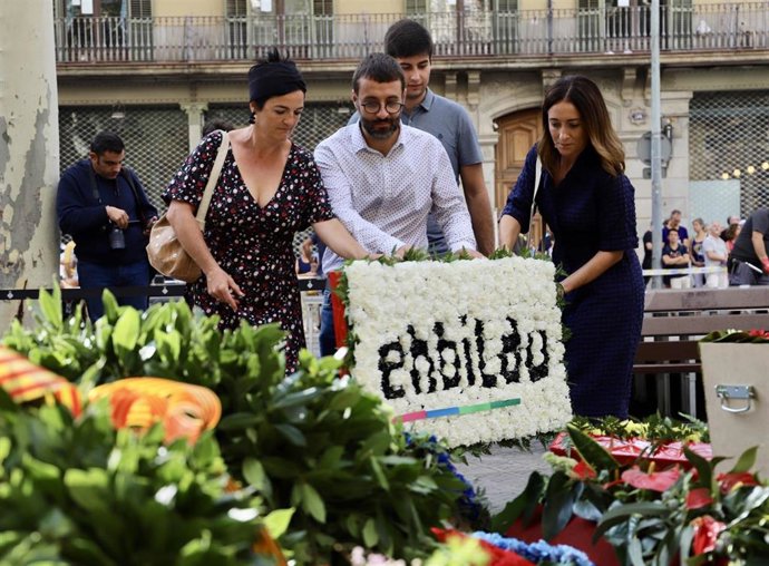 Ofrenda floral de EH Bildu en la Diada de Cataluña