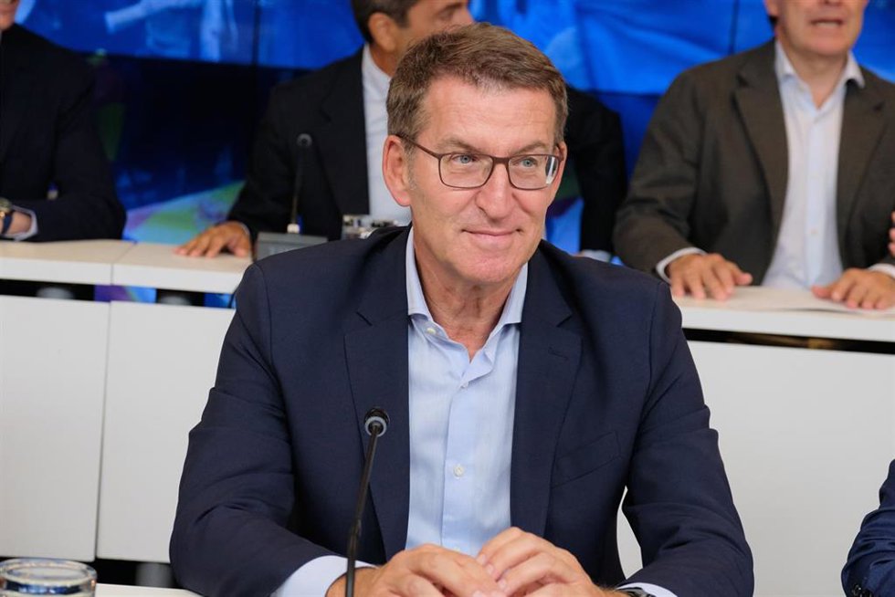 El presidente del Partido Popular, Alberto Núñez Feijóo, preside la reunión de la Junta Directiva Nacional del partido, en la sede del PP, a 11 de septiembre de 2023, en Madrid (España).