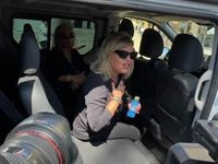 Terelu Campos y Carmen Borrego, inseparables y devastadas horas antes del funeral de su madre en Málaga