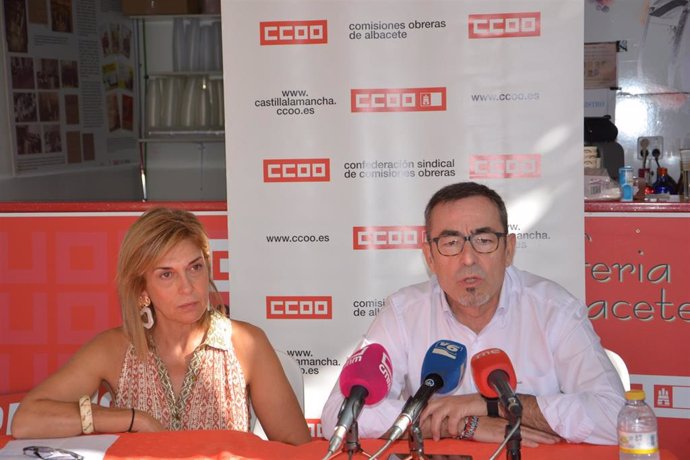 El secretario general de CCOO CLM, Paco de la Rosa, y a secretaria general de CCOO Albacete, Carmen Juste.