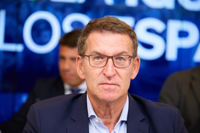 El presidente del Partido Popular, Alberto Núñez Feijóo, preside la reunión de la Junta Directiva Nacional del partido, en la sede del PP, a 11 de septiembre de 2023, en Madrid (España). Feijóo ha reunido hoy a la Junta Directiva Nacional del PP, para c