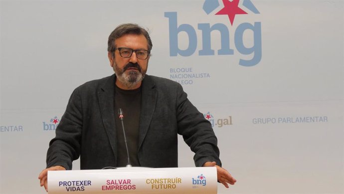 O viceportavoz parlamentario do BNG Luís Bará en rolda de prensa