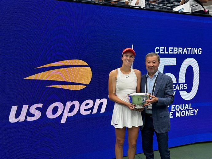 Kazakhstan Tennis Federation: Anna Danilina at the US Open with President of Kazakhstan Tennis Federation, Bulat Utemuratov.