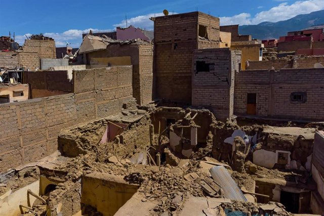 Vista aérea de edificios destruidos por el terremoto en Amizmiz, Marruecos