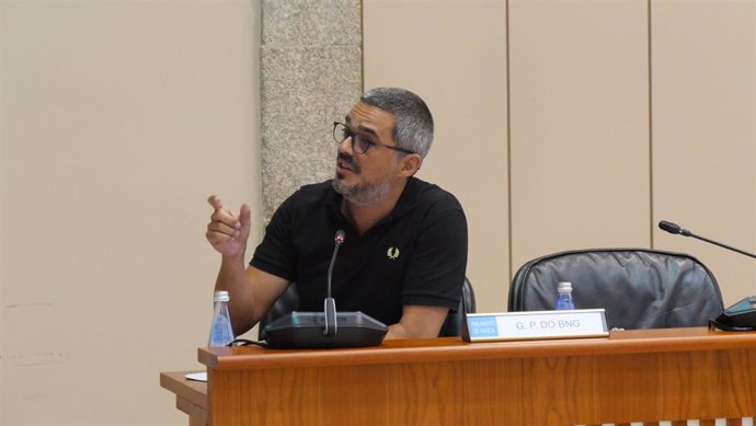 El diputado del BNG Daniel Pérez interviene en una comisión parlamentaria