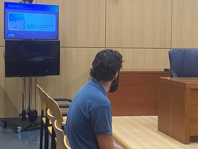 Un pederasta acepta cumplir 5 años y 9 meses de prisión por distribuir pornografía de menores desde la cárcel  de Picassent donde cumplía condena