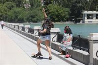 España gasta 1.418 euros menos por alumno que la media de OCDE pero imparte casi 300 horas más de educación obligatoria