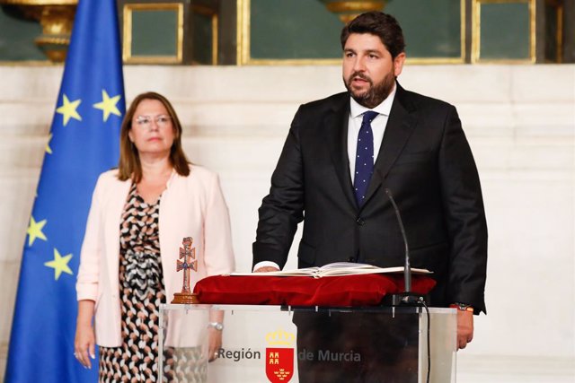 Imagen del acto de toma de posesión del presidente de la Región de Murcia, Fernando López Miras