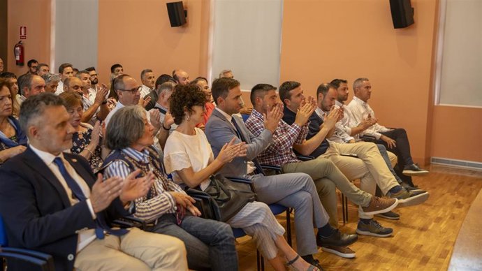 El Gobierno regional muestra su "apoyo" a la FRM y le ofrece una "alianza estratégica" para "mejorar los servicios"