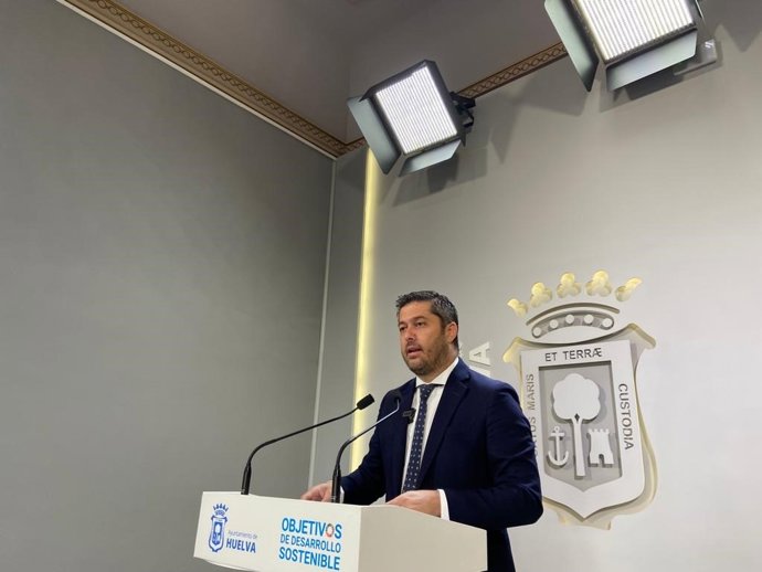 El portavoz del PSOE en el Consistorio, Francisco Baluffo.