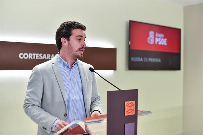 Archivo - El diputado del PSOE en las Cortes de Aragón, Darío Villagrasa.
