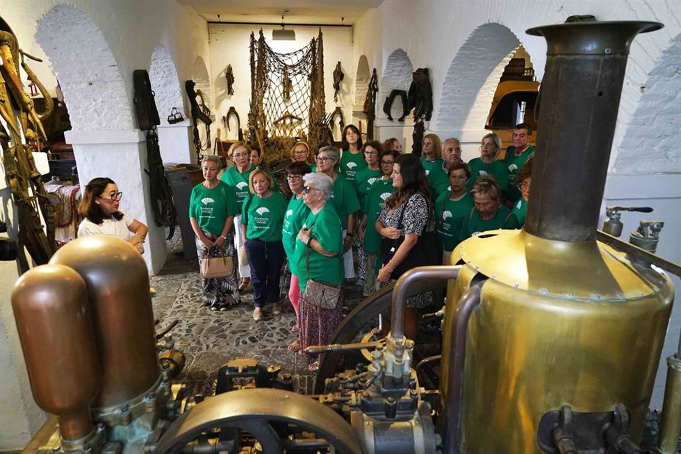 Los circuitos han arrancado con una visita guiada al Museo Unicaja de Artes y Costumbres Populares