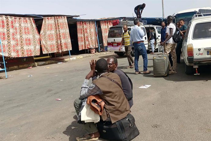 Archivo - Desplazados sudaneses en Egipto.