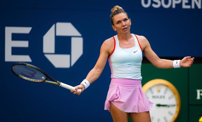 Archivo - La tenista rumana Simona Halep, en el US Open 2022. 