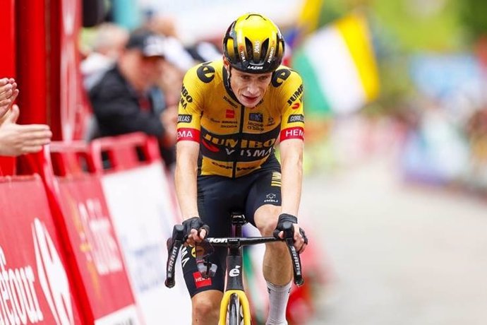 El ciclista danés Jonas Vingegaard (Jumbo-Visma) se ha impuesto en la decimosexta etapa de la 78 edición de La Vuelta a España.