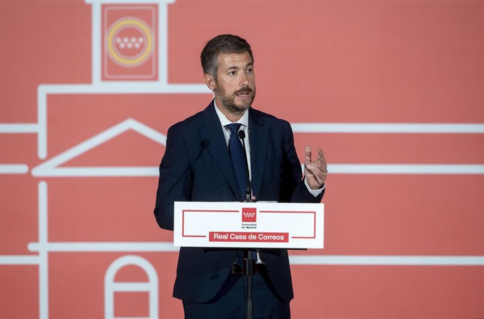 El consejero de Presidencia, Justicia y Administración Local y portavoz del Gobierno regional, Miguel Ángel García Martín, durante una rueda de prensa tras la reunión de la presidenta de la Comunidad de Madrid en su ronda de contactos, en la Real Casa d