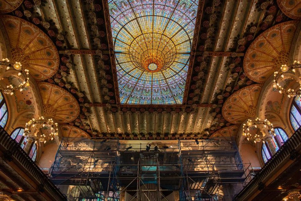 Archivo - Interior del Palau de la Música, que presenta la restauración del conjunto escultórico del escenario, en Barcelona, Catalunya (España), a 20 de mayo de 2020.