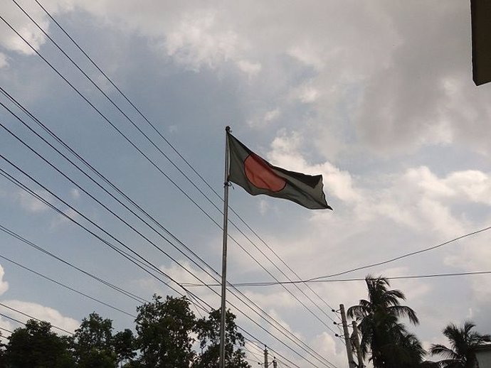 Archivo - Una bandera de Bangladesh