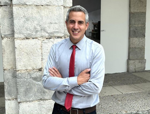 El portavoz del Grupo Parlamentario Socialista, Pablo Zuloaga