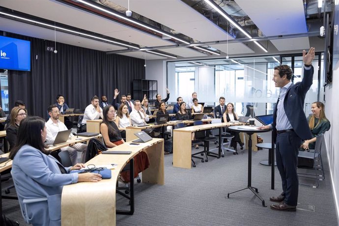 Archivo - IE Business School, mejor escuela de negocios del mundo en el Ranking Online MBA 2023 de Financial Times 