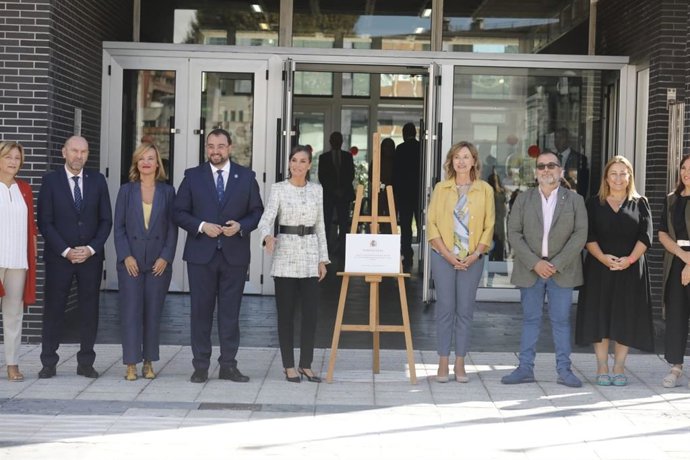 Inauguración del curso de FP en Asturias con la presencia autoridades como la Reina Letizia, la ministra Pilar Alegría y el presidente del Principado, Adrián Barbón