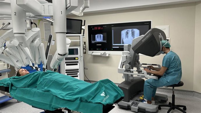 El robot Da Vinci Xi se ha instalado en el quirófano del Hospital Quirónsalud Sagrado Corazón.