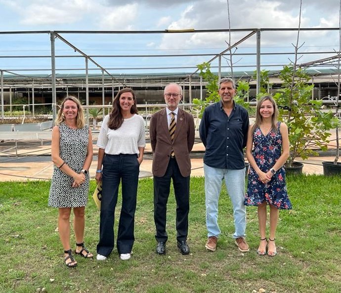 Endesa y Esment promueven el empleo en el sector renovable para personas con discapacidad de Mallorca.