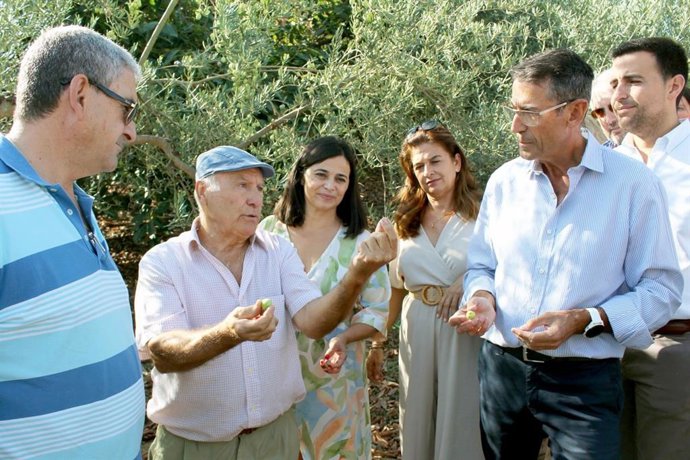 En la presentación del inicio de campaña ha participado el delegado territorial de Agricultura, Pesca, Agua y Desarrollo Rural, Fernando Fernández-Tapia, y el diputado provincial José Santaolalla, entre otras autoridades.