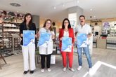 Foto: Sanidade y los farmacéuticos de Pontevedra inician una campaña sobre la prevención y control del mosquito tigre