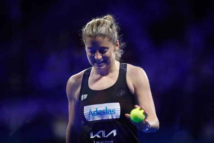 Archivo - Alejandra Salazar in action during the World Padel Tour Madrid 2021, Semifinal match played at Wanda Metropolitano pavilion on April 10, 2021 in Madrid, Spain.