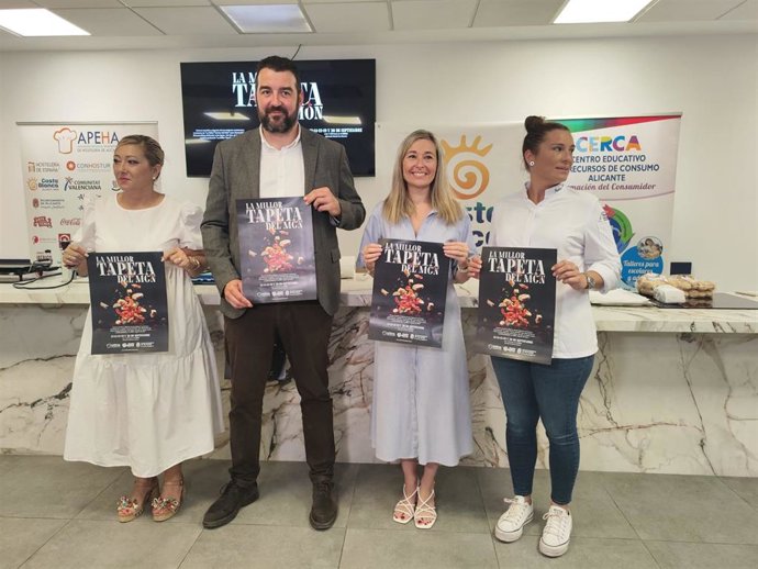 Presentación de la jornada que se celebra en el Centro Educativo de Recursos de Consumo (Cerca) para elegir 'La millor tapeta del món'.