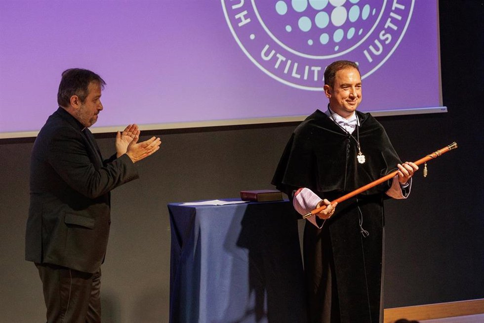 Fabio Gómez-Estern toma posesión como nuevo rector de la Universidad Loyola.
