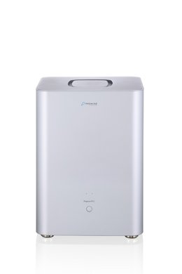 Elegant high-performance Pegasus R12, the new storage platform of all digital media creators.