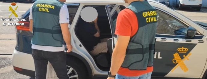 Detenido un vecino de Vigo por más de una veintena de robos en vehículos.
