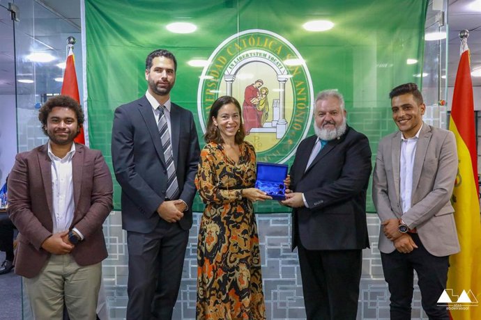 Osama Mohamed, Alberto Fernández, Magdalena Cruz, Ernesto García y Mahmoud Mostafa