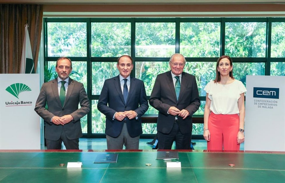 El nuevo convenio ha sido firmado por el Presidente de Unicaja Banco, Manuel Azuaga, y por el Presidente de CEM, Javier González de Lara