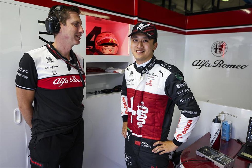 Archivo - El piloto chino Guanyu Zhou (Alfa Romeo).