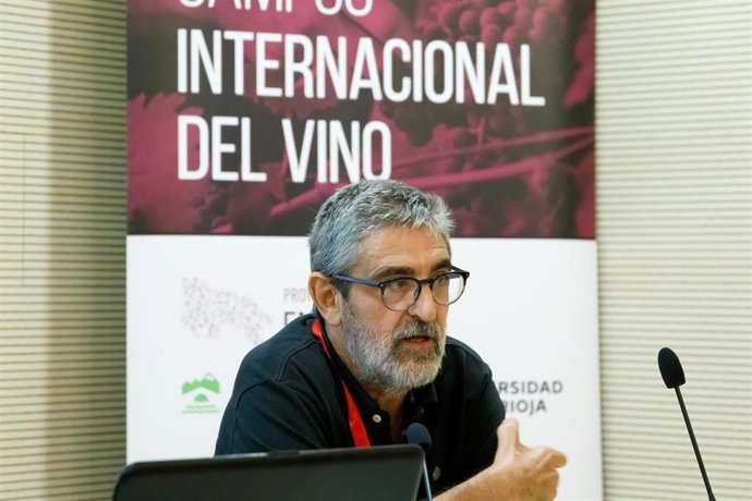 El Curso de Verano El arte del vino aborda del 14 al 16 de septiembre la presencia del vino en el cine, la fotografía, la música y literatura