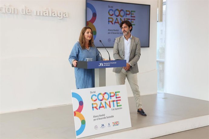 Presentación de las actividades con motivo de la Semana del Cooperante que organizan la Diputación provincial y el Ayuntamiento de Málaga.